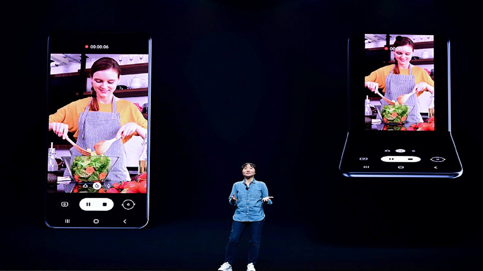 Immagine di Samsung, ecco il nuovo design per lo smartphone pieghevole
