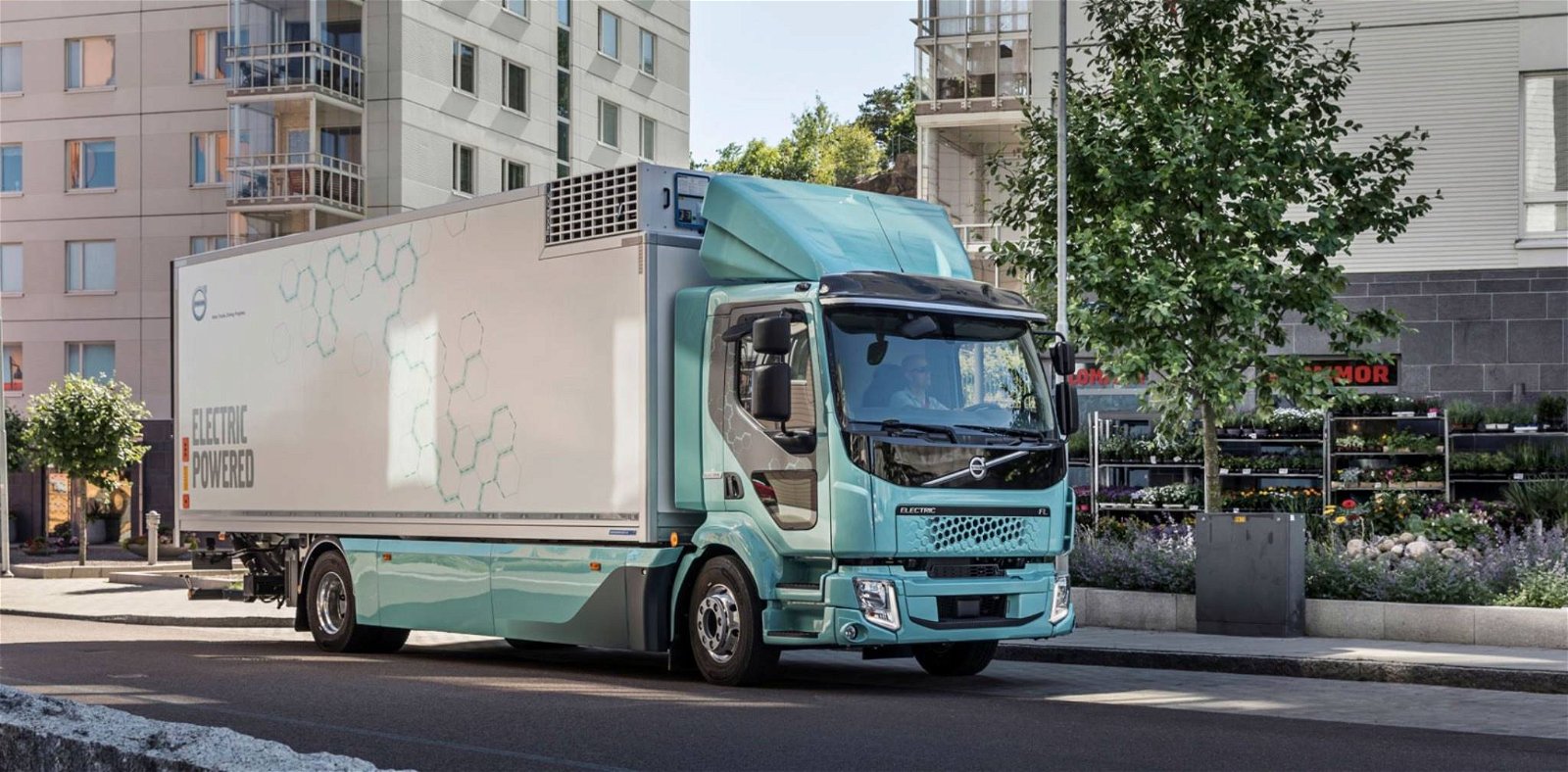 Immagine di Volvo, in vendita due camion elettrici in Europa