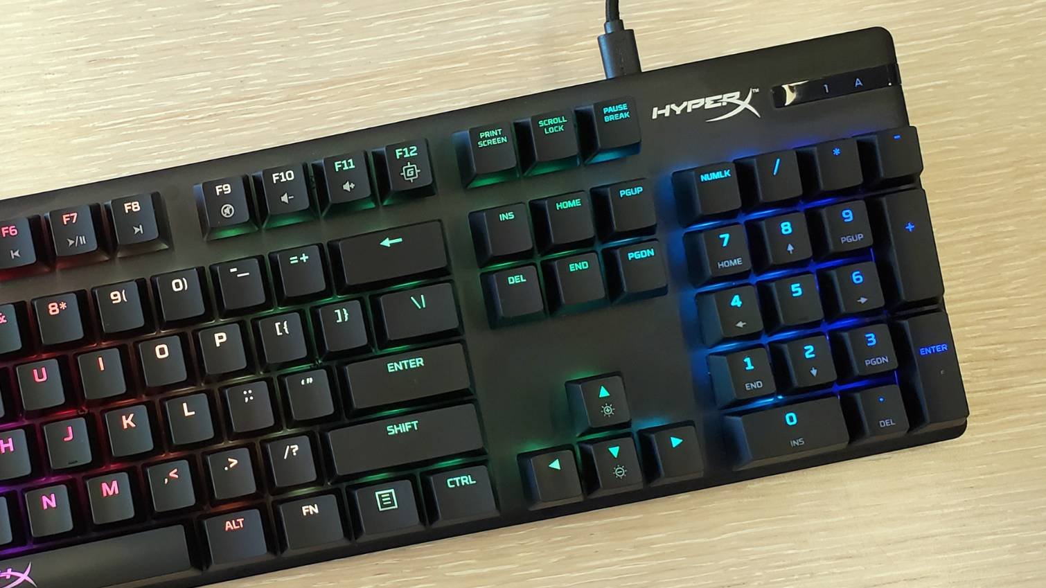 Immagine di Splendida tastiera gaming HyperX con luci RGB in sconto del 25%!