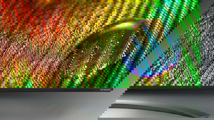 Immagine di LG riaccende la disputa con Samsung registrando il marchio Real 8K