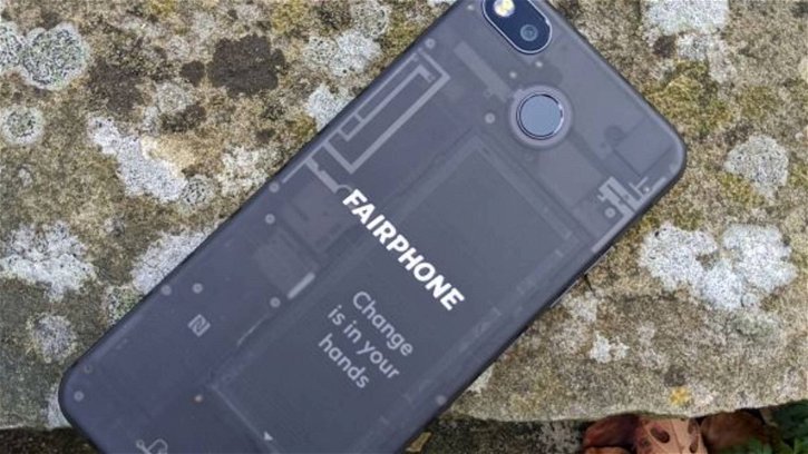 Immagine di Fairphone 2 festeggia 7 anni di supporto con una nuova versione di Android
