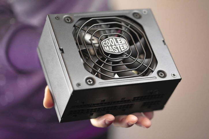 Immagine di Cooler Master mostra al CES 2020 un alimentatore SFX da 850 watt