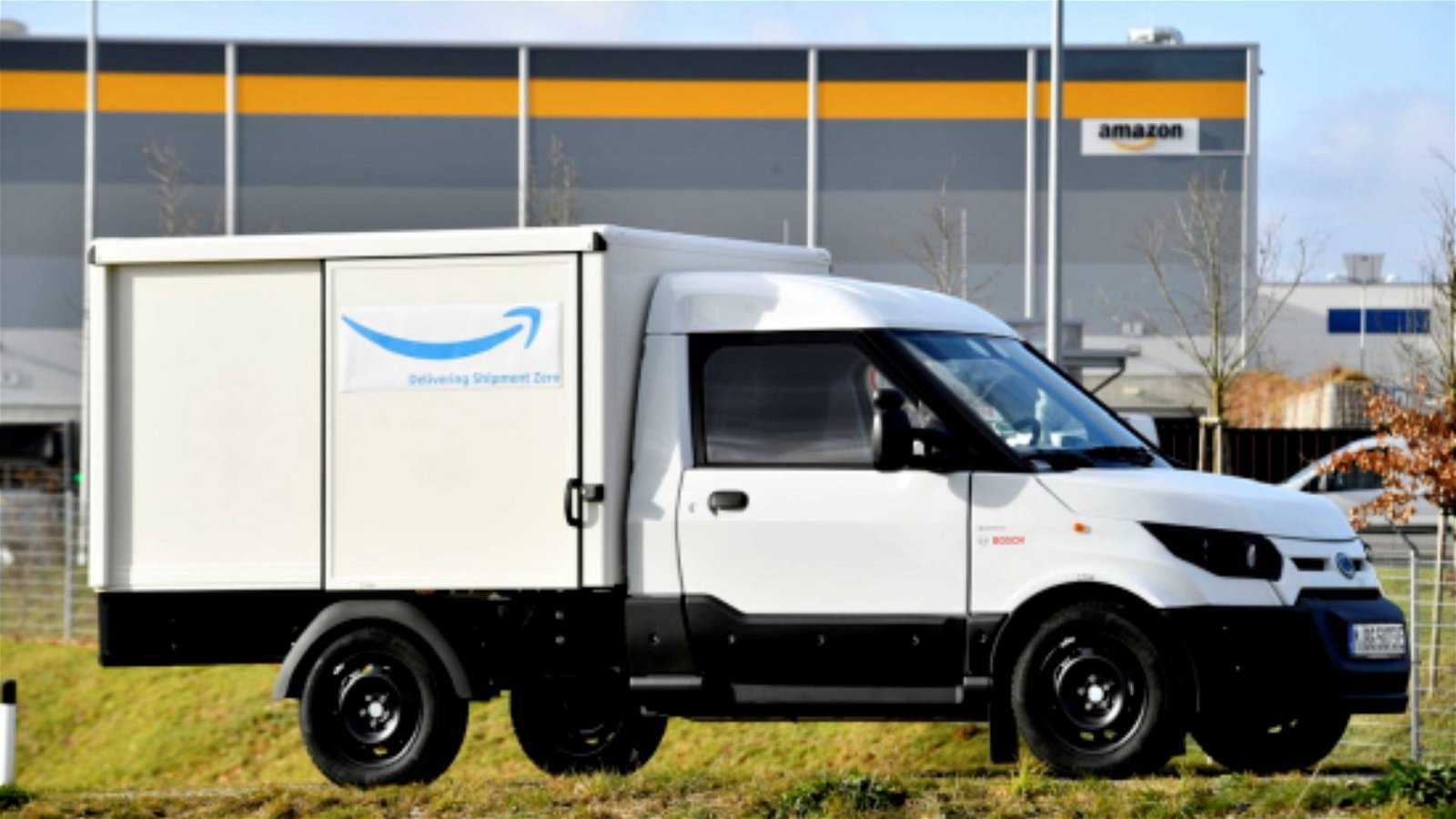 Immagine di Amazon, 40 furgoni elettrici per la riduzione di CO2 in Germania