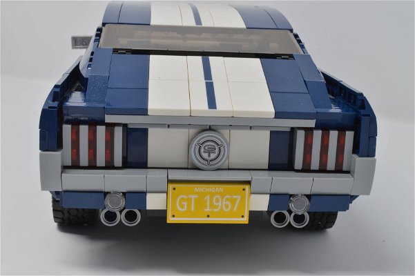 lego-10265-ford-mustang-71077.jpg