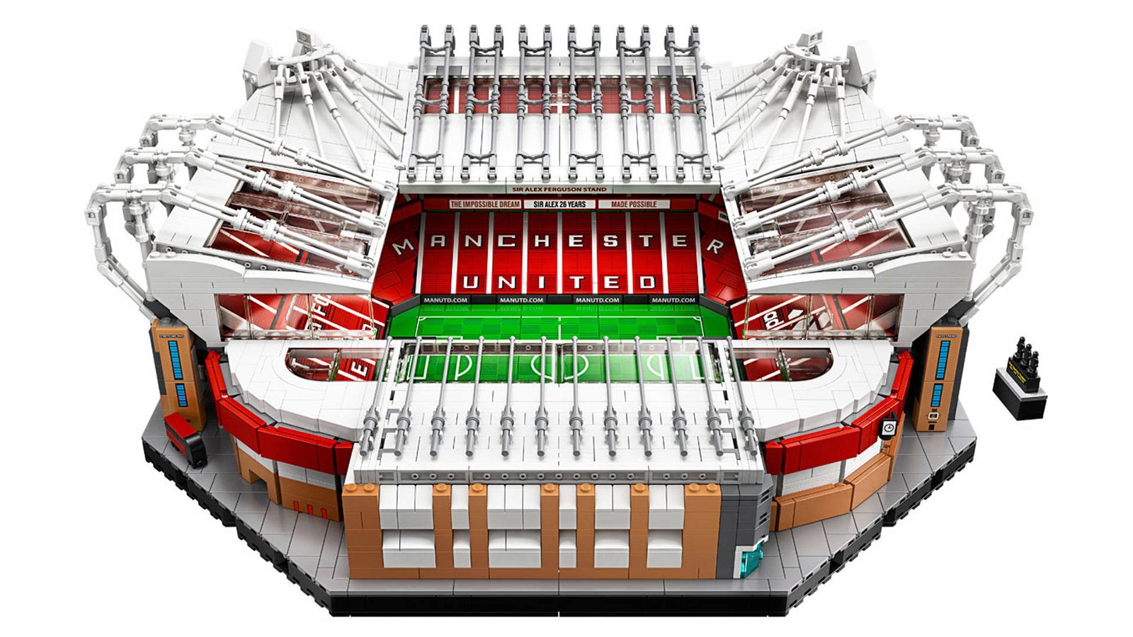 Immagine di LEGO: svelate le immagini del set 10272 stadio Old Trafford