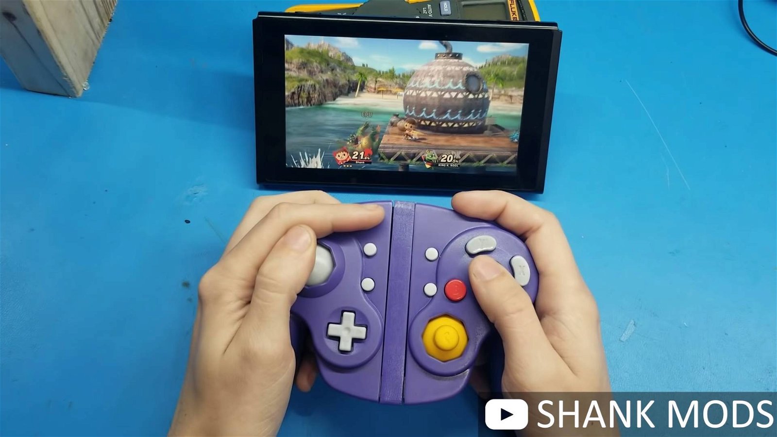 Immagine di Nintendo Switch, un appassionato realizza dei Joy-Con in versione GameCube