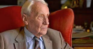 Immagine di Addio a Christopher Tolkien, scompare a novantacique anni il figlio dello scrittore inglese