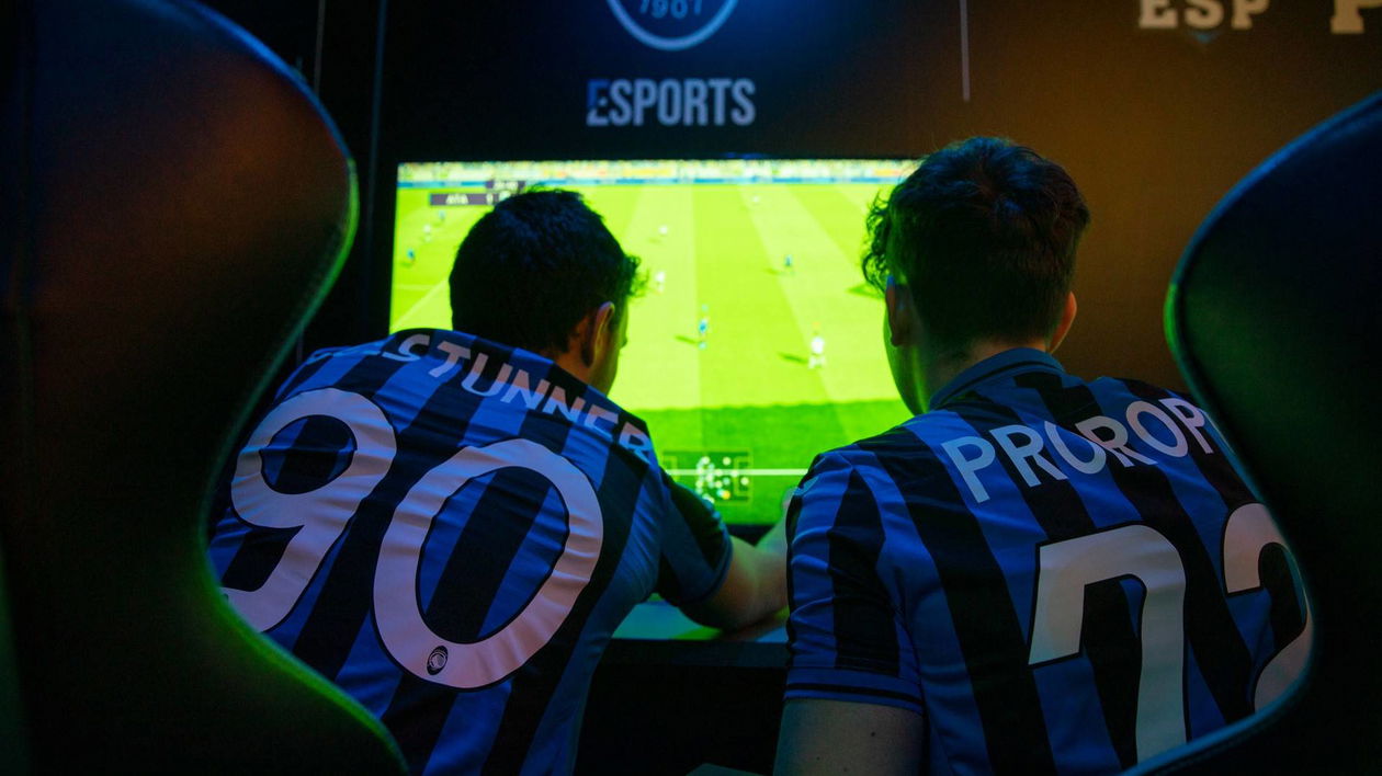 Immagine di Sconti da paura su maglie, pantaloncini e calze Atalanta BC su Amazon