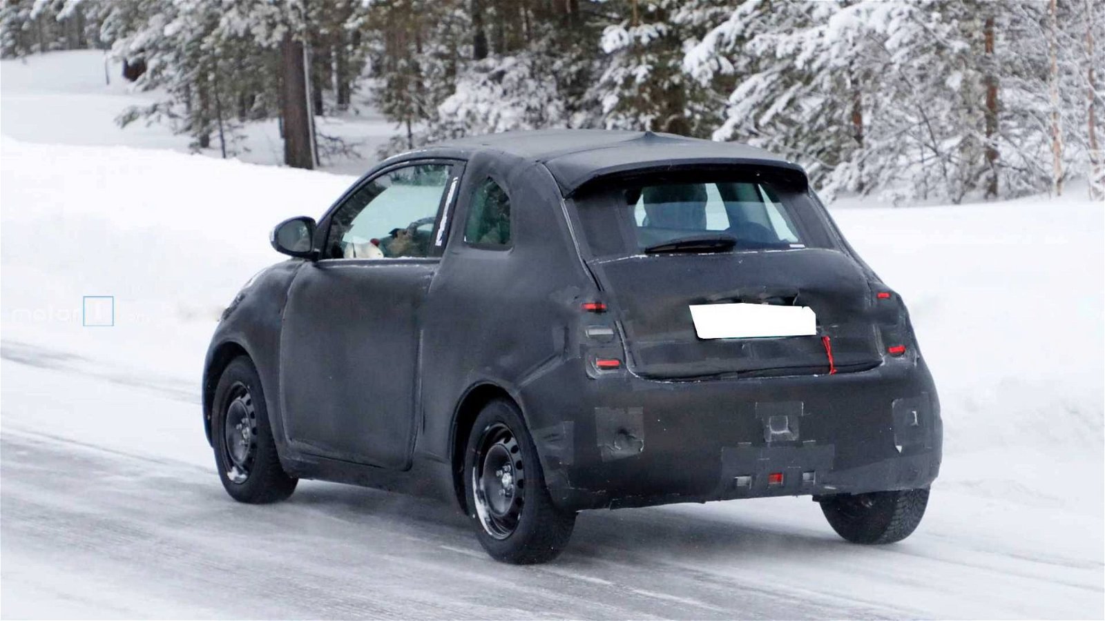 Immagine di La nuova Fiat 500 elettrica è comparsa in Svezia