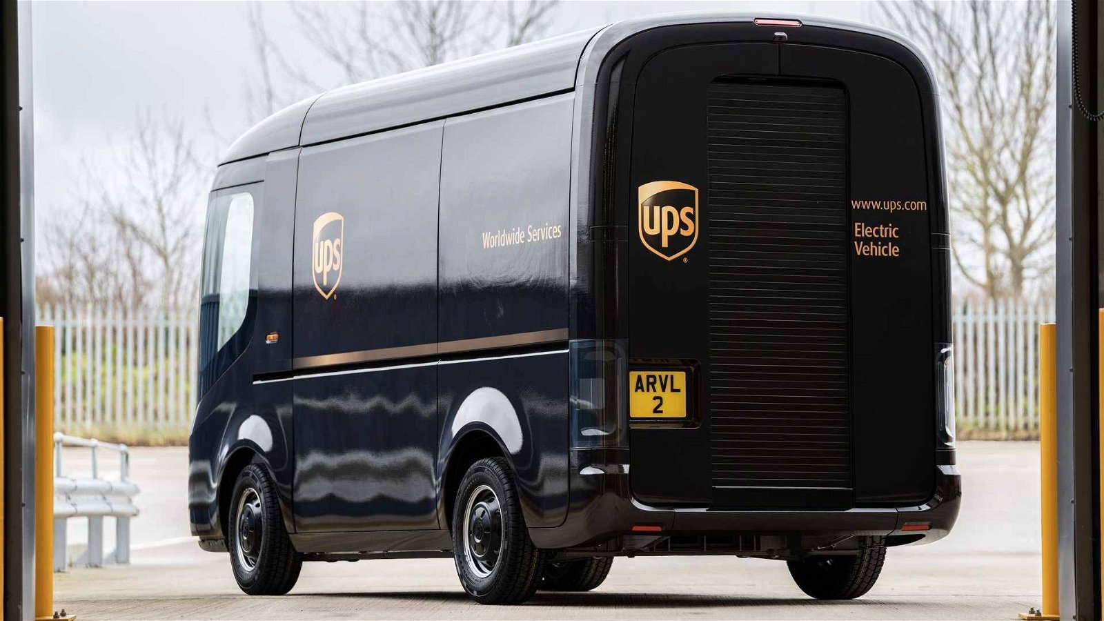 Immagine di UPS ordina 10 mila furgoni elettrici "Arrival" per le consegne