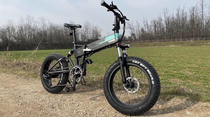 Immagine di Fiido M1, la Fat Bike elettrica, ammortizzata, pieghevole ed economica | Recensione