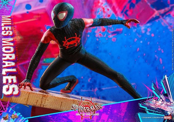 spider-man-into-the-spider-verse-1-6th-scale-miles-morales-79218.jpg