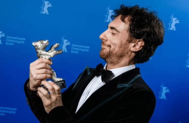 Immagine di Festival di Berlino 2020: trionfa Elio Germano come miglior attore