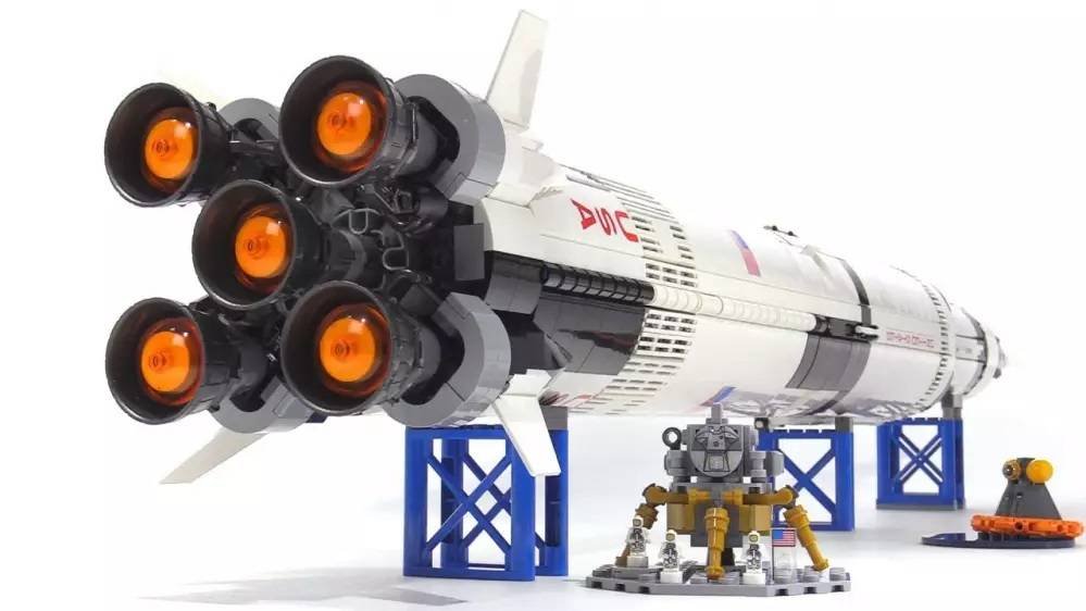 Immagine di LEGO IDEAS 21309 – NASA Apollo Saturn V, la recensione