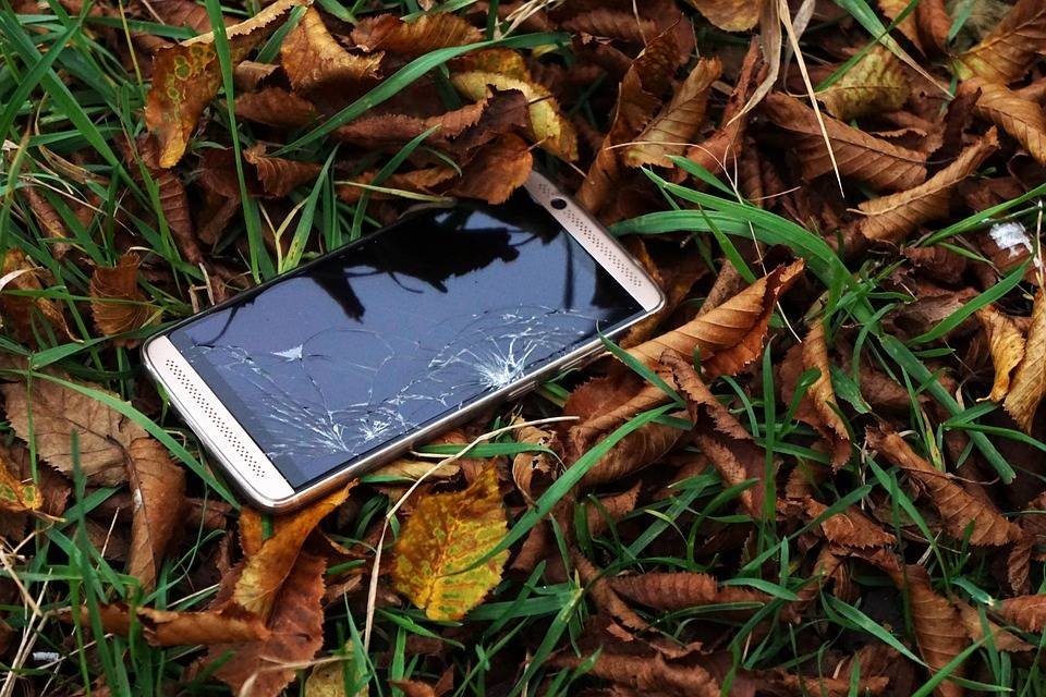Immagine di Genius Repair: la startup offre servizio di ritiro gratuito per chi deve riparare lo smartphone