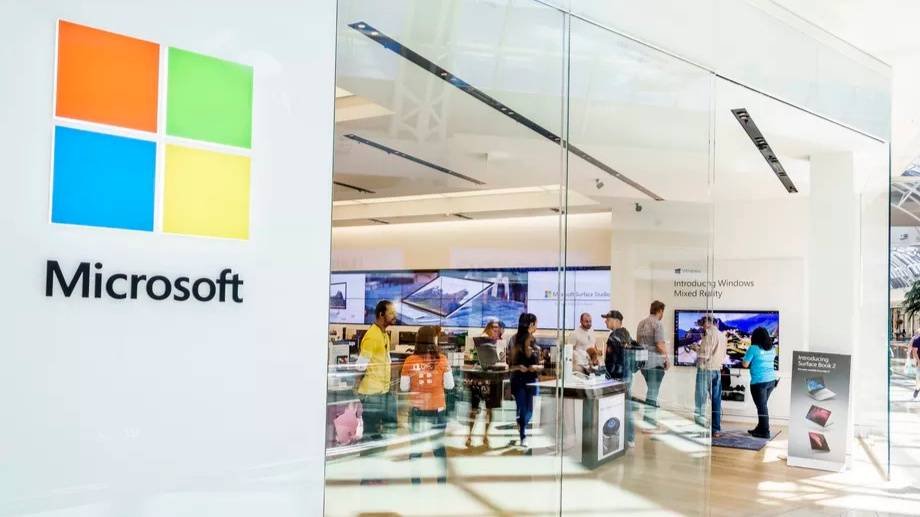 Immagine di Microsoft ha deciso di chiudere tutti i suoi store fisici