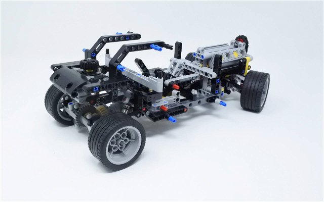 lego-technic-dom-s-dodge-charger-98799.jpg