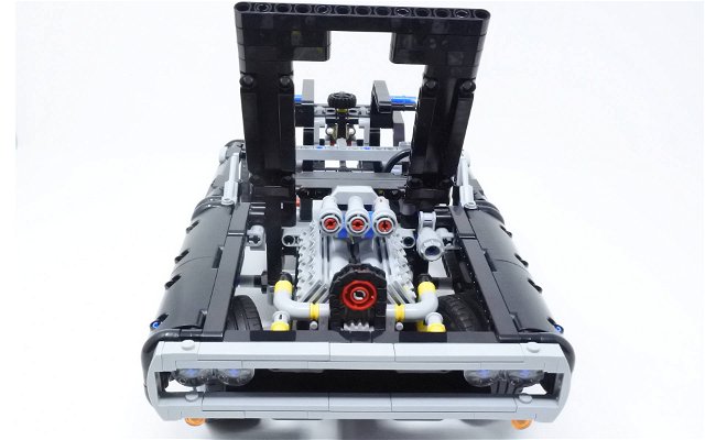 lego-technic-dom-s-dodge-charger-98802.jpg