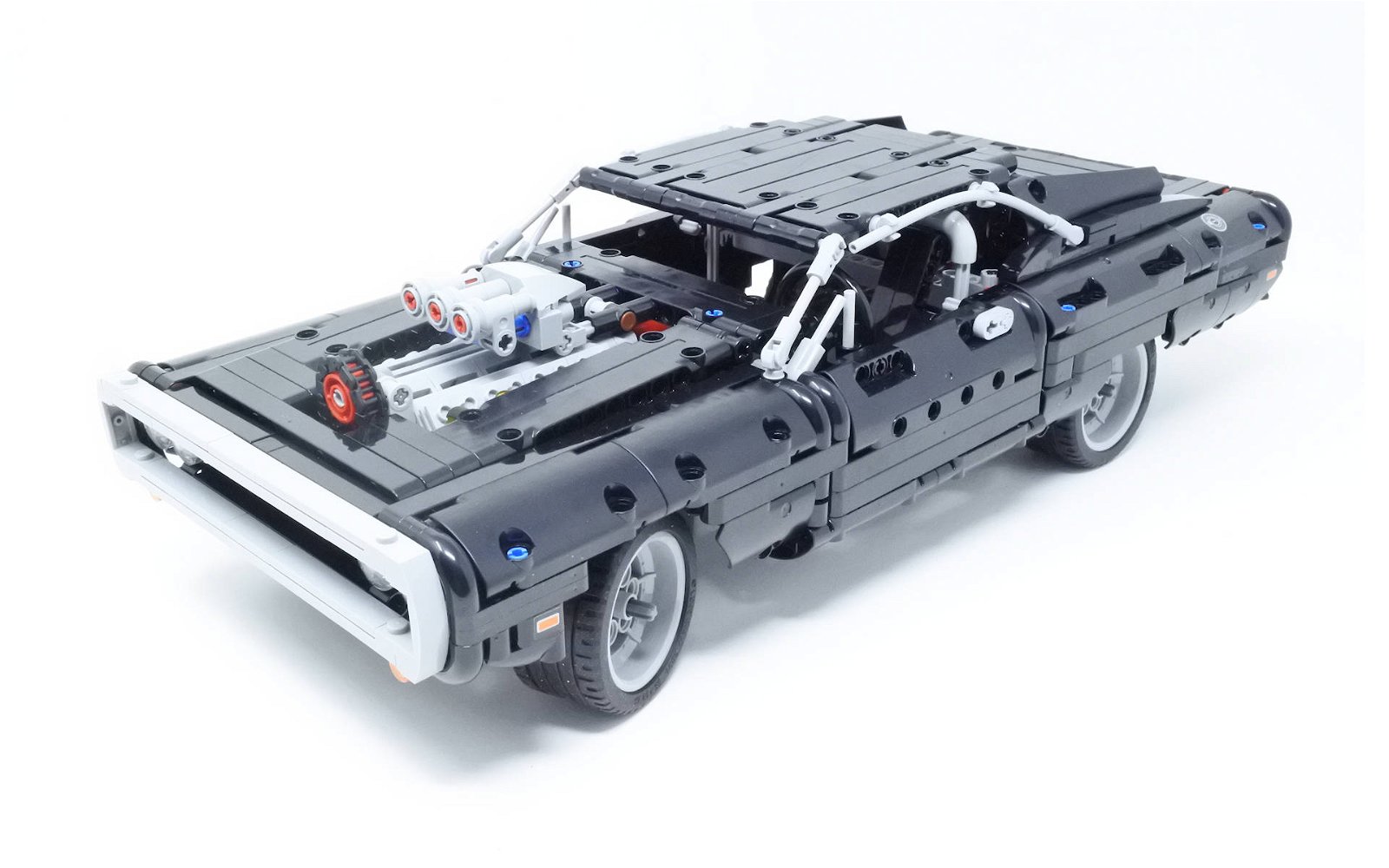 Immagine di Set LEGO Technic #42111 Dom's Dodge Charger: la recensione