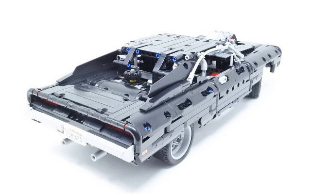 lego-technic-dom-s-dodge-charger-98809.jpg
