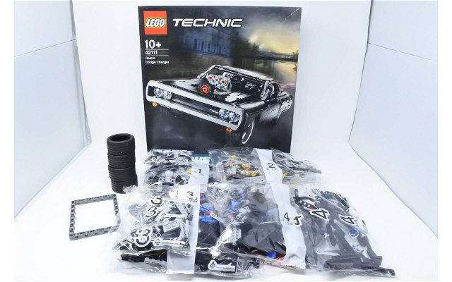 lego-technic-dom-s-dodge-charger-98812.jpg