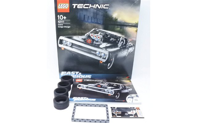 lego-technic-dom-s-dodge-charger-98813.jpg