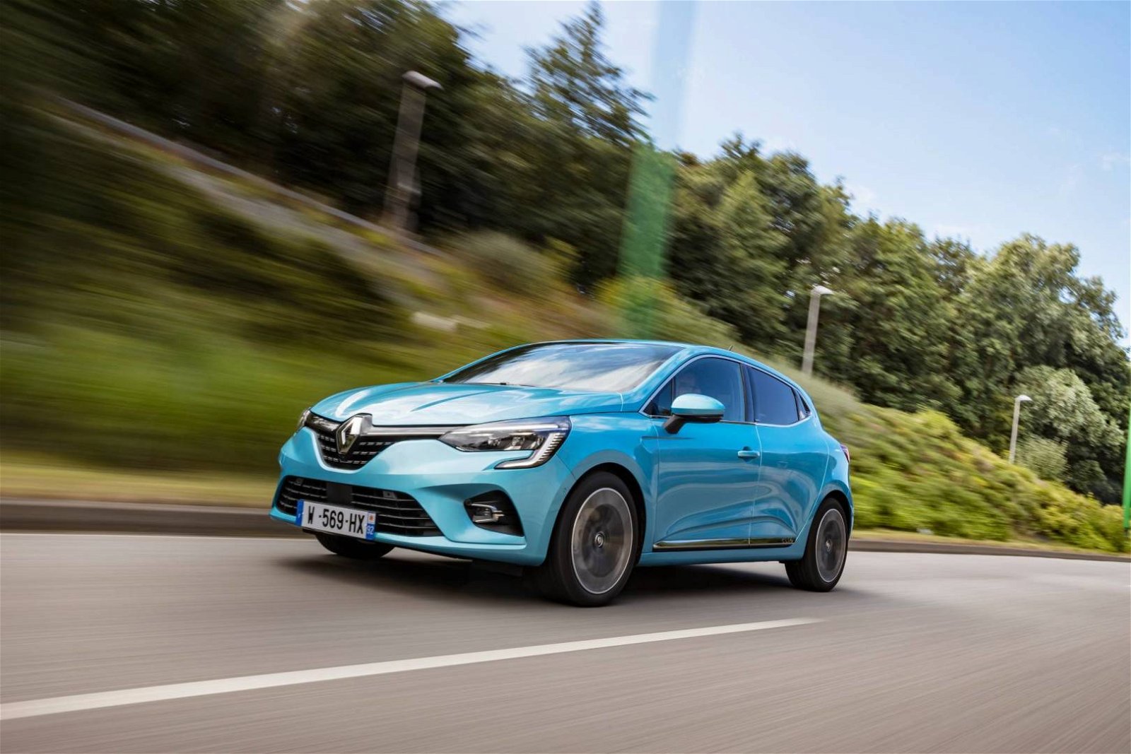 Immagine di Renault: vendite giù del 35% nel semestre. Successo Zoe