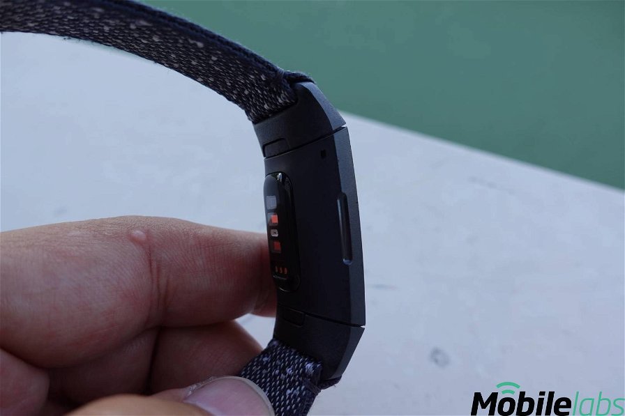 fitbit-charge-4-107636.jpg