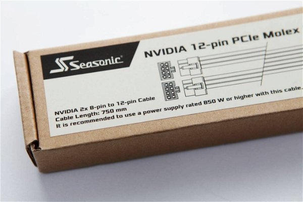 nvidia-new-12-pin-power-connector-110008.jpg