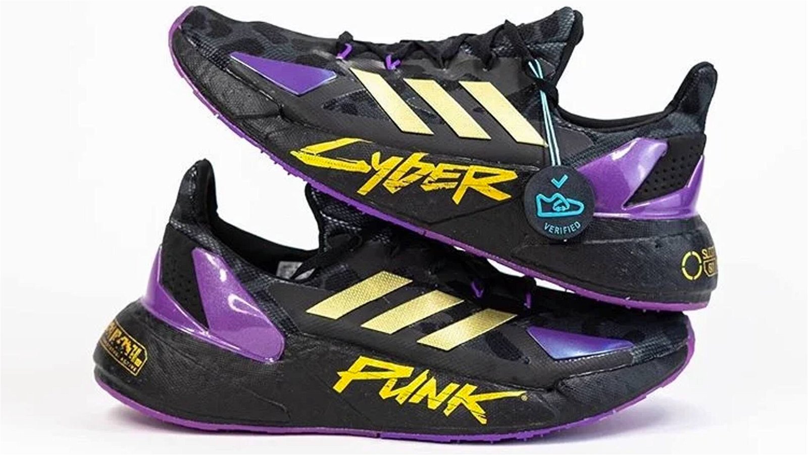 Immagine di Adidas X Cyberpunk 2077: ecco le scarpe di Night City