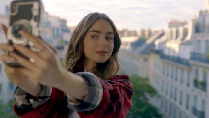 Immagine di Emily in Paris, recensione in anteprima