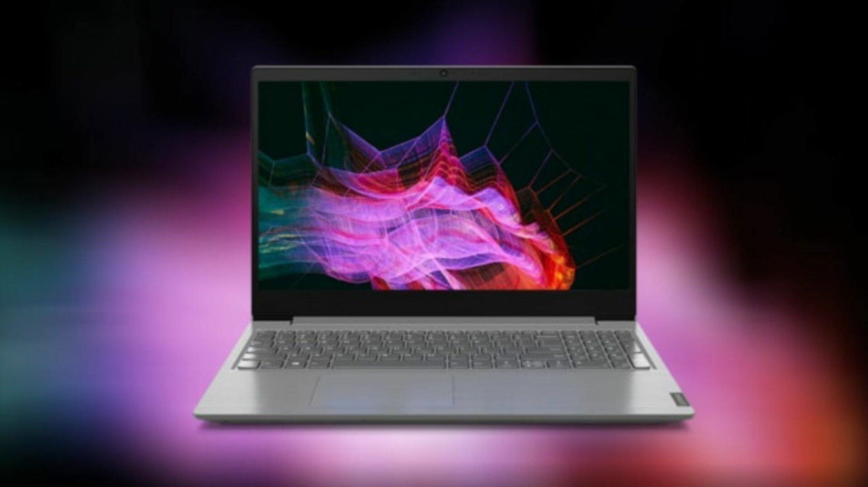 Immagine di Lenovo V15 a meno di 400€ grazie alle offerte del giorno di eBay!