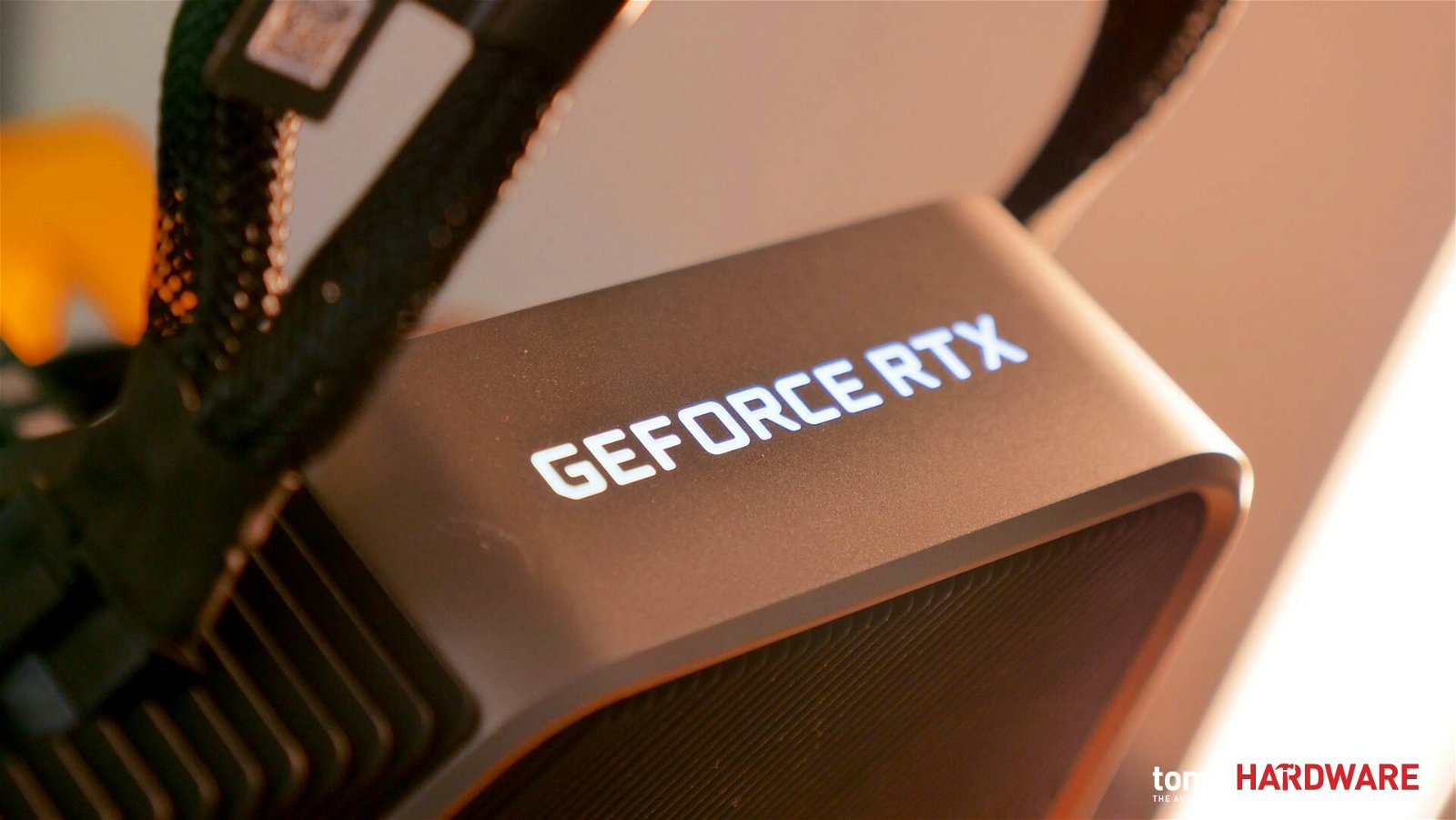 Immagine di Nvidia cambia di nuovo lancio e specifiche della RTX 3080 Ti