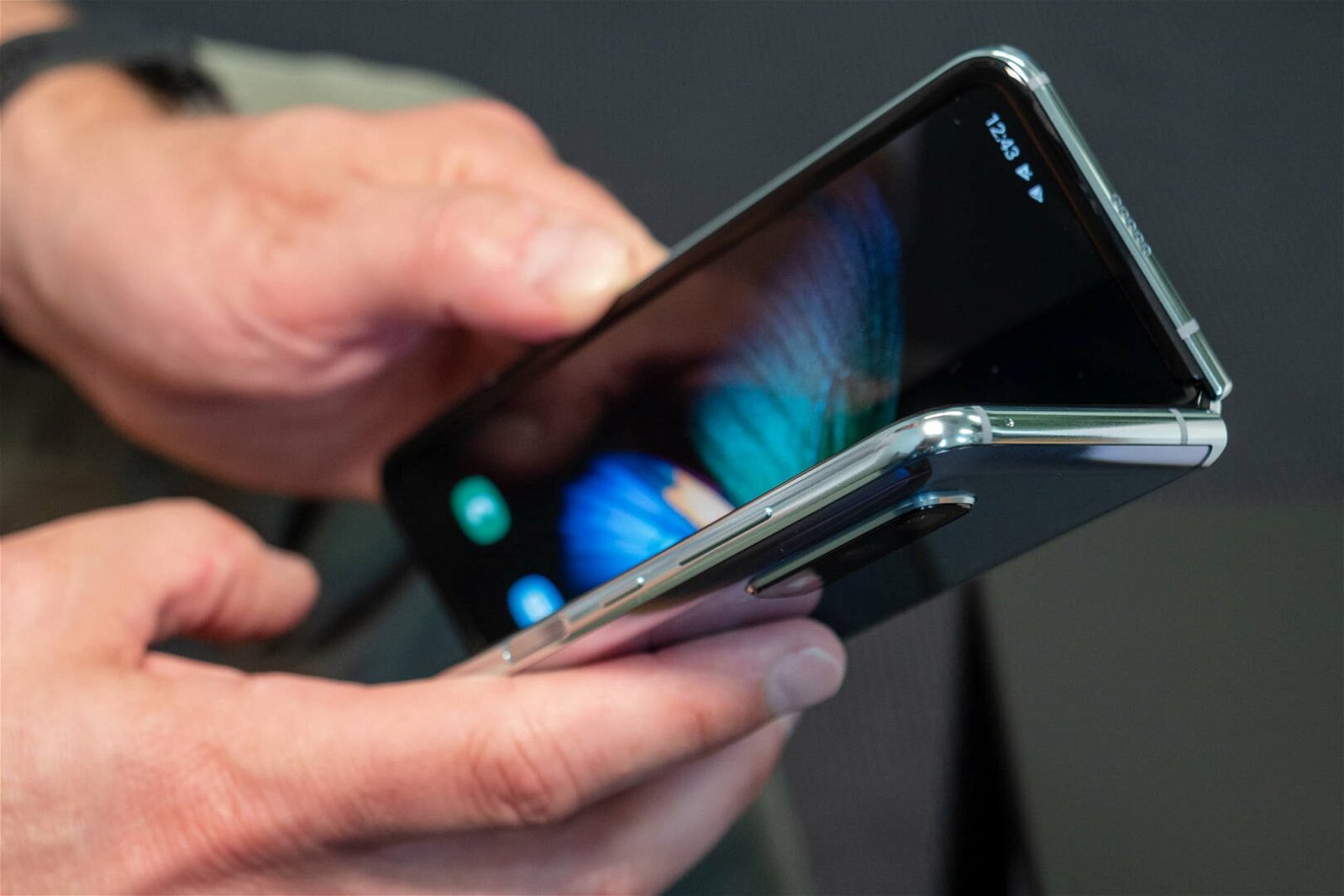 Immagine di Galaxy Z Fold 2 Lite: pieghevole al top ma più economico