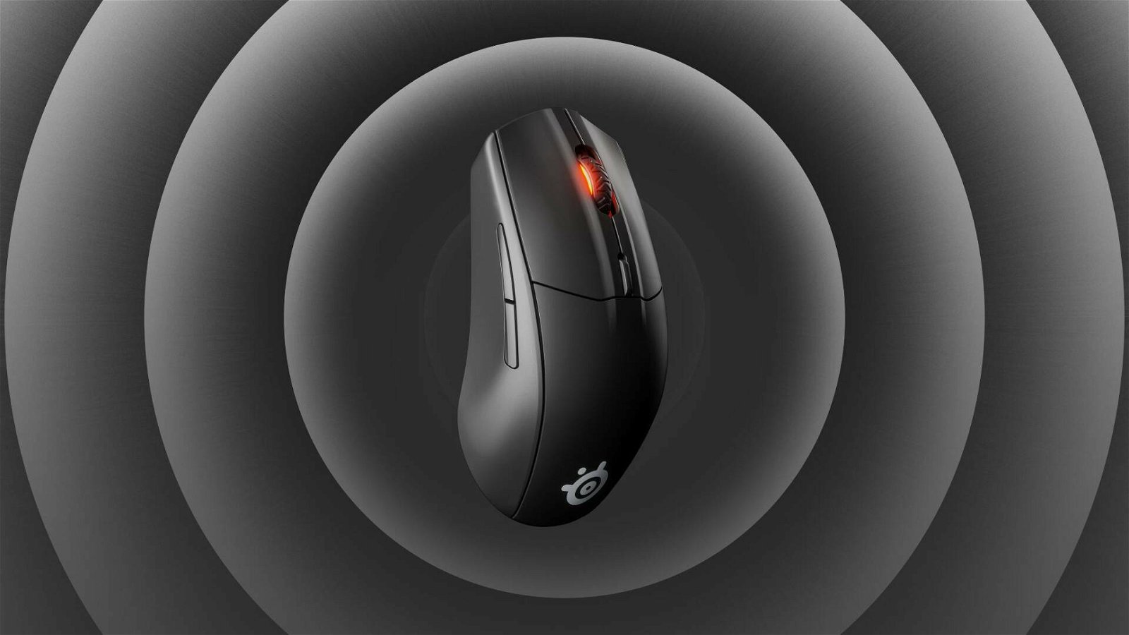 Immagine di SteelSeries Rival 3, il nuovo mouse wireless ha un'autonomia sorprendente