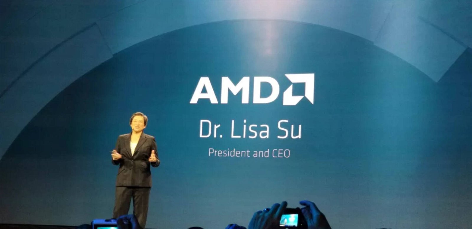 Immagine di Lisa Su, CEO di AMD, premiata con il Robert Noyce Award