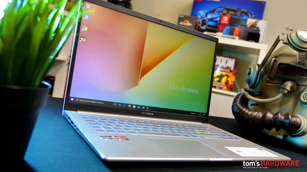 Immagine di Amazon: oltre 100€ di sconto sull’Asus VivoBook 15 con Intel Core i7!