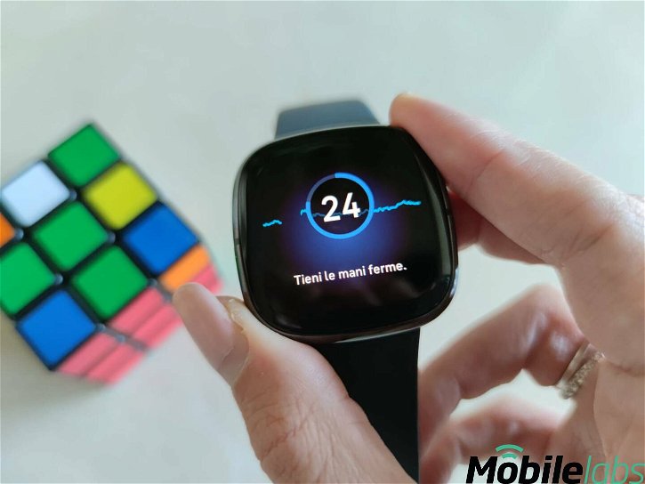 Immagine di Fitbit Sense recensione: lo smartwatch per monitorare la salute