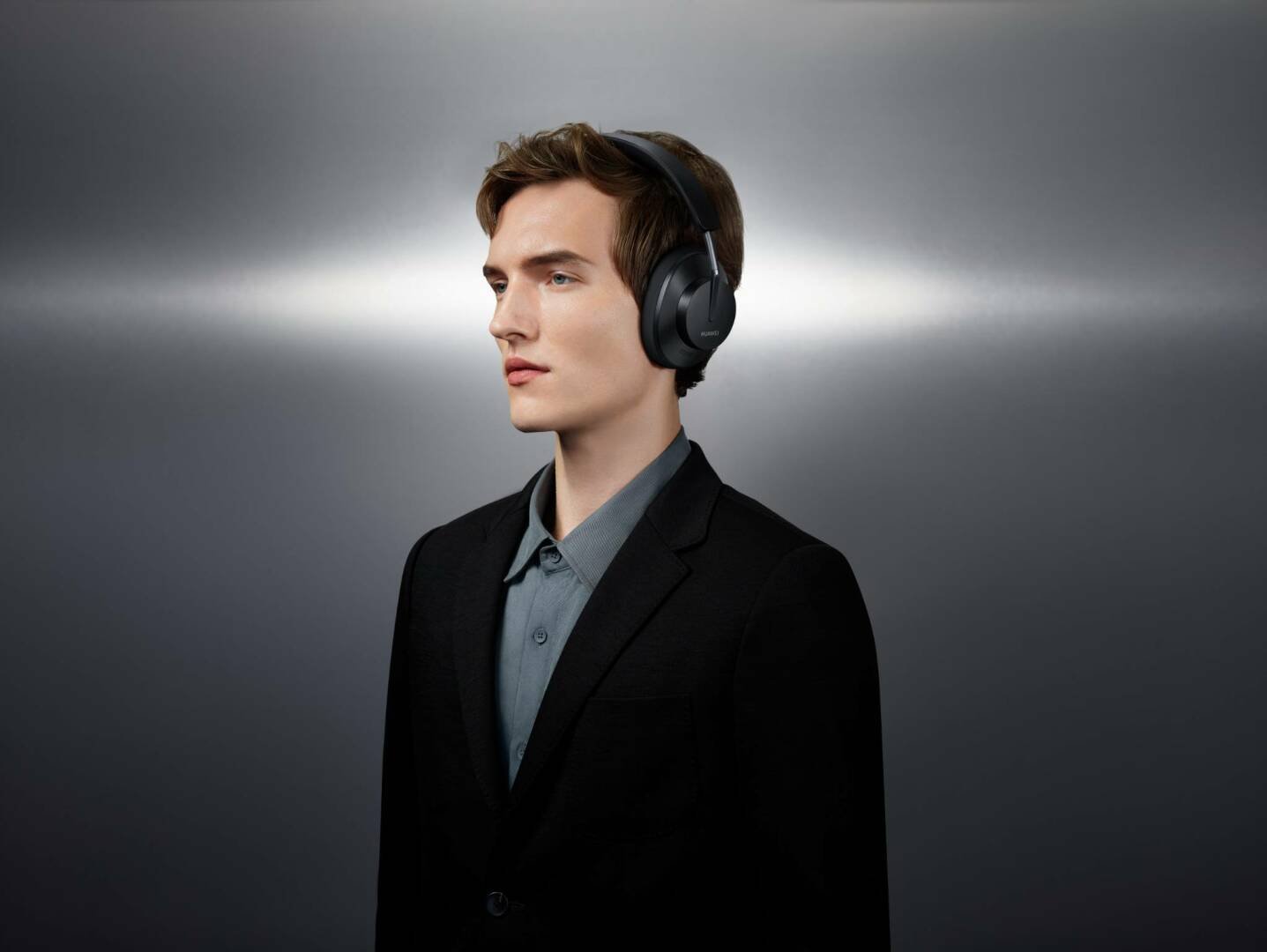Immagine di Huawei FreeBuds Studio: comfort, eleganza e qualità audio per le prime ANC over-ear dell'azienda