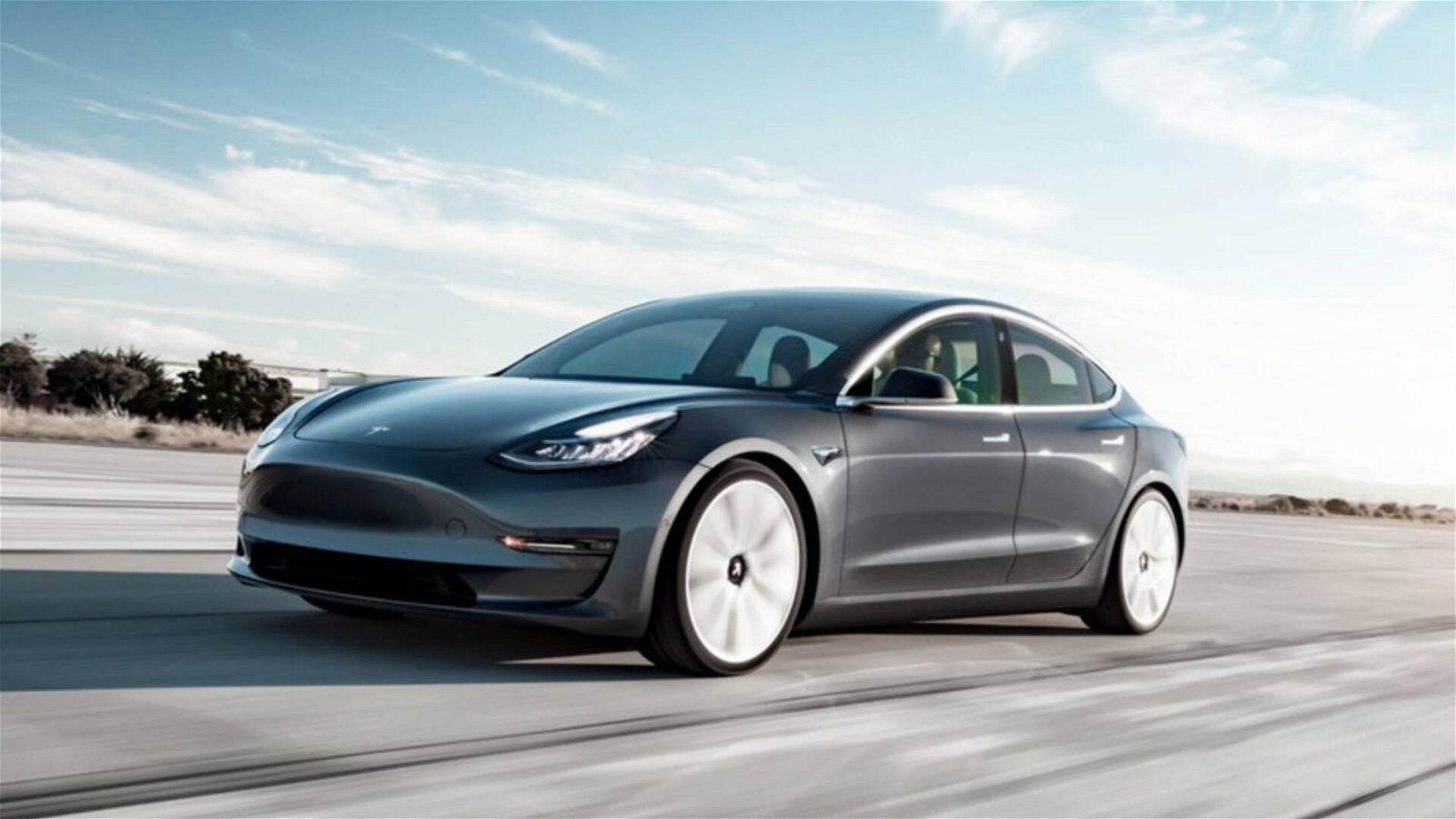 Immagine di Tesla Model 3 domina le vendite di veicoli elettrici in Islanda