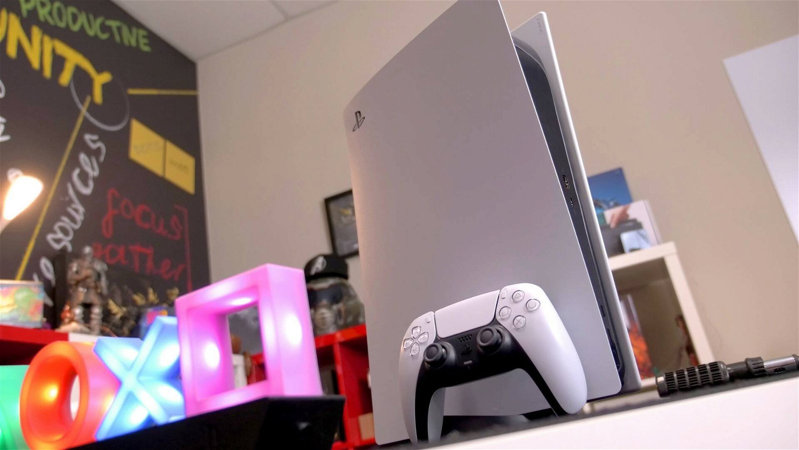 Immagine di PS5: distrugge la console e prova a restituirla a GameStop