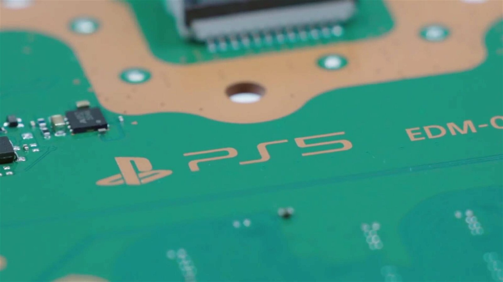 Immagine di PS5 primo teardown non ufficiale, ecco il video
