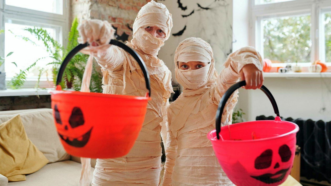 Immagine di Tante offerte su costumi, decorazioni e dolcetti per Halloween su eBay