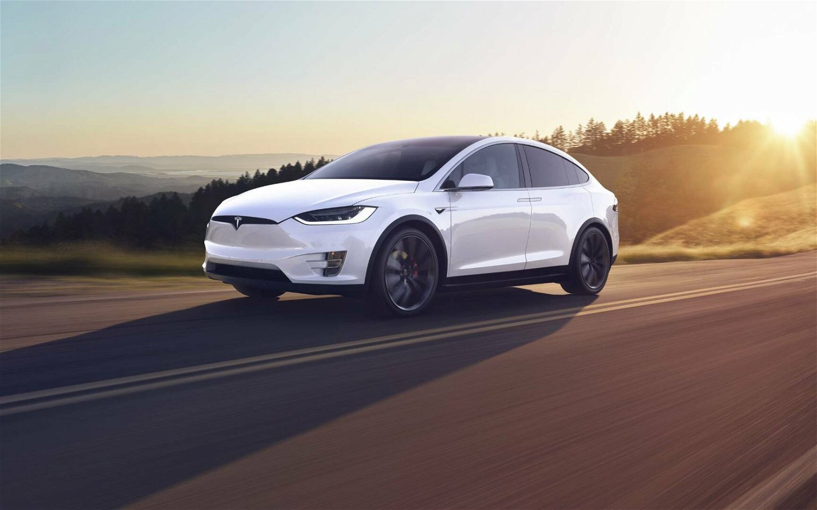 Immagine di Tesla Model X 2021 potrebbe avere maggiore autonomia