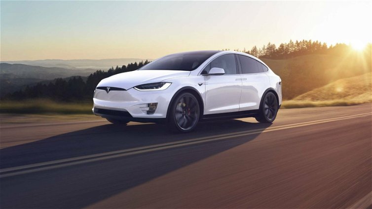 Immagine di Tesla Model X 2021 potrebbe avere maggiore autonomia