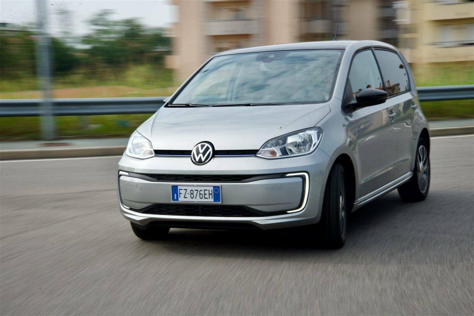 Immagine di Volkswagen e-Up! la nostra recensione