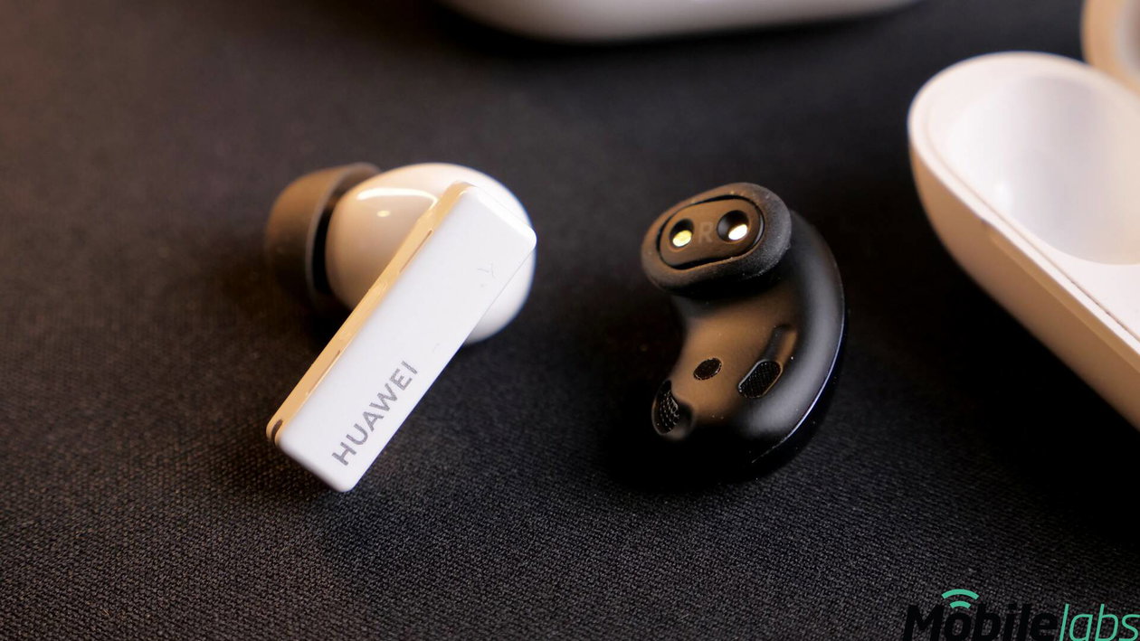 Immagine di Offerte del giorno Amazon: auricolari 1More ComfoBuds Pro in super sconto!