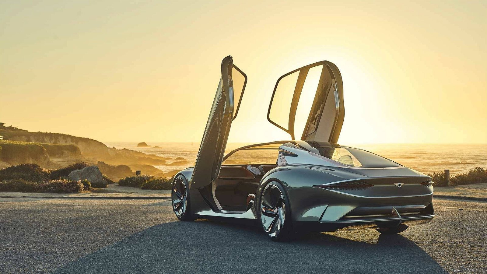 Immagine di Bentley, un futuro tutto elettrico entro il 2030