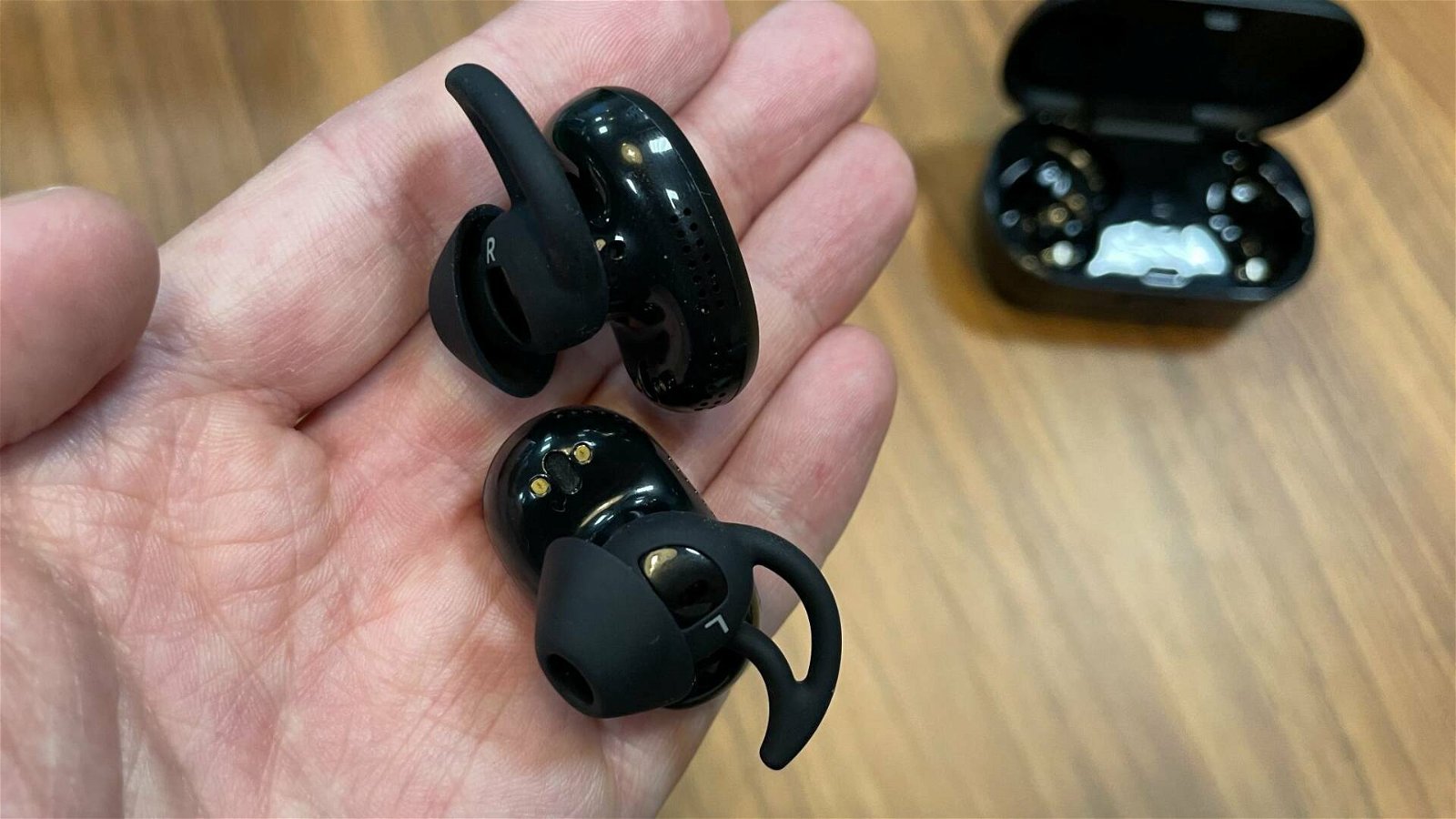 Immagine di Bose Quietcomfort Earbuds, quasi perfetti | Recensione