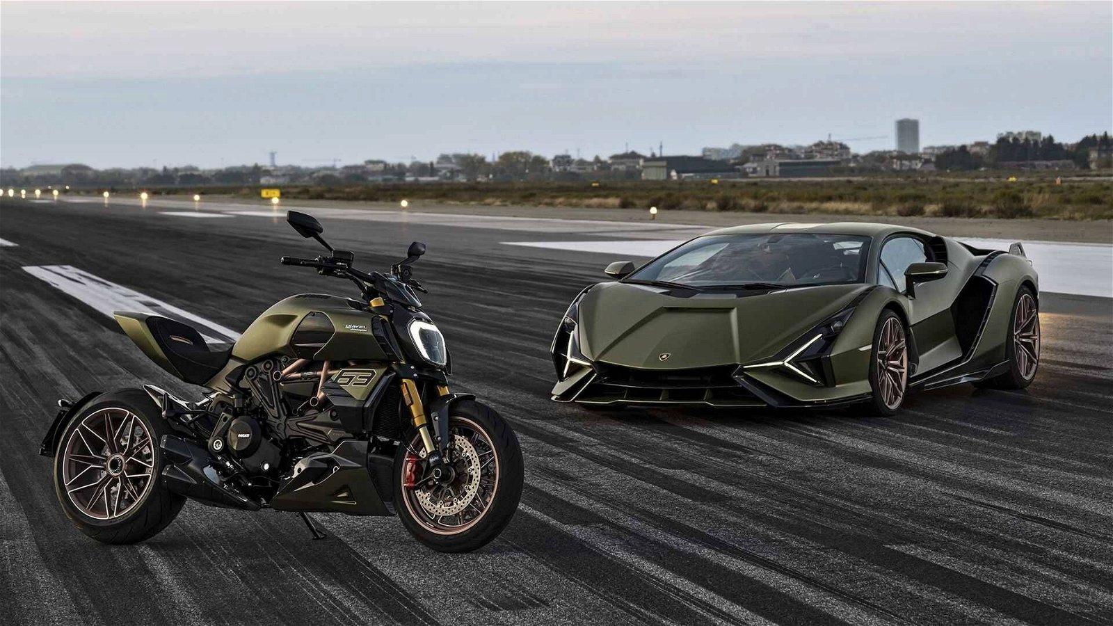 Immagine di Ducati e Lamborghini, nasce un'edizione speciale STO